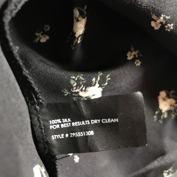 Club Monaco cropped silk blouse - Picture 5 of 5